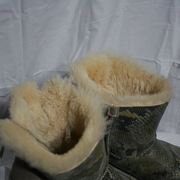 UGG Mini Bailey Bow Snake Metal 1005534-MTL Size 7 - Picture 9 of 10